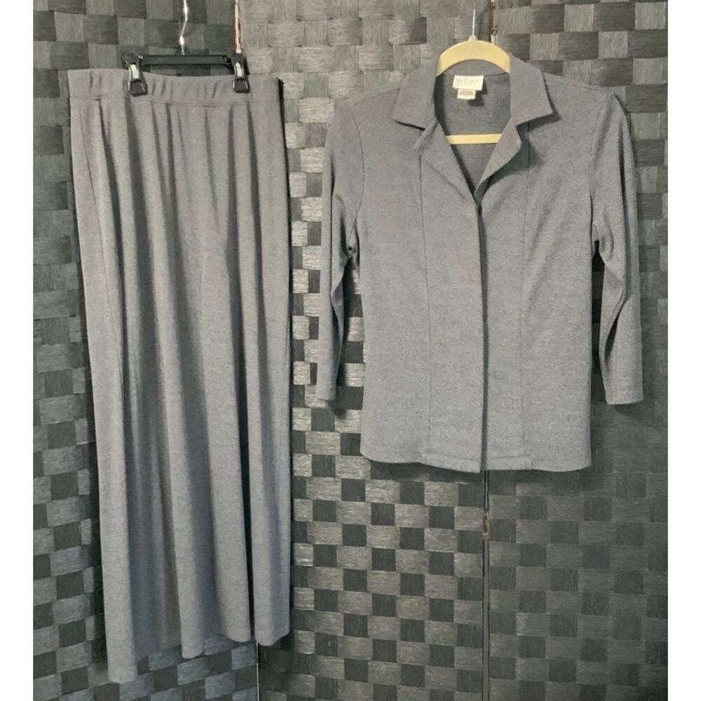 Willi‎ Smith Collections Gray, Skirt Suit size Small